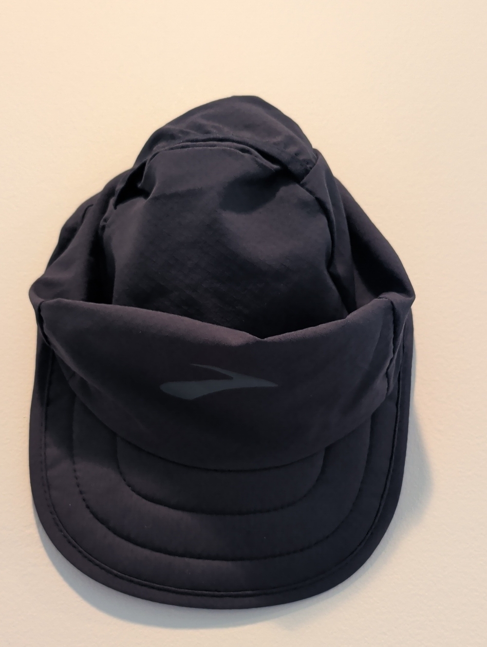 Brooks Running Cap with Reflective Logo - Black